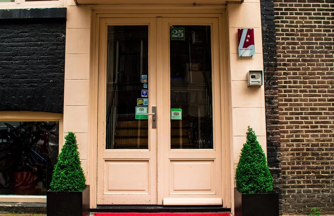 Amsterdam Downtown Hotel-1
