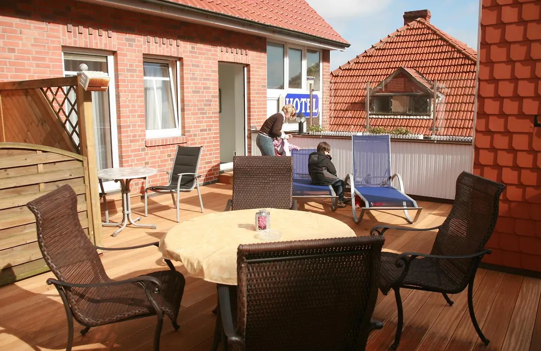 Hotel Villa Weststrand-1