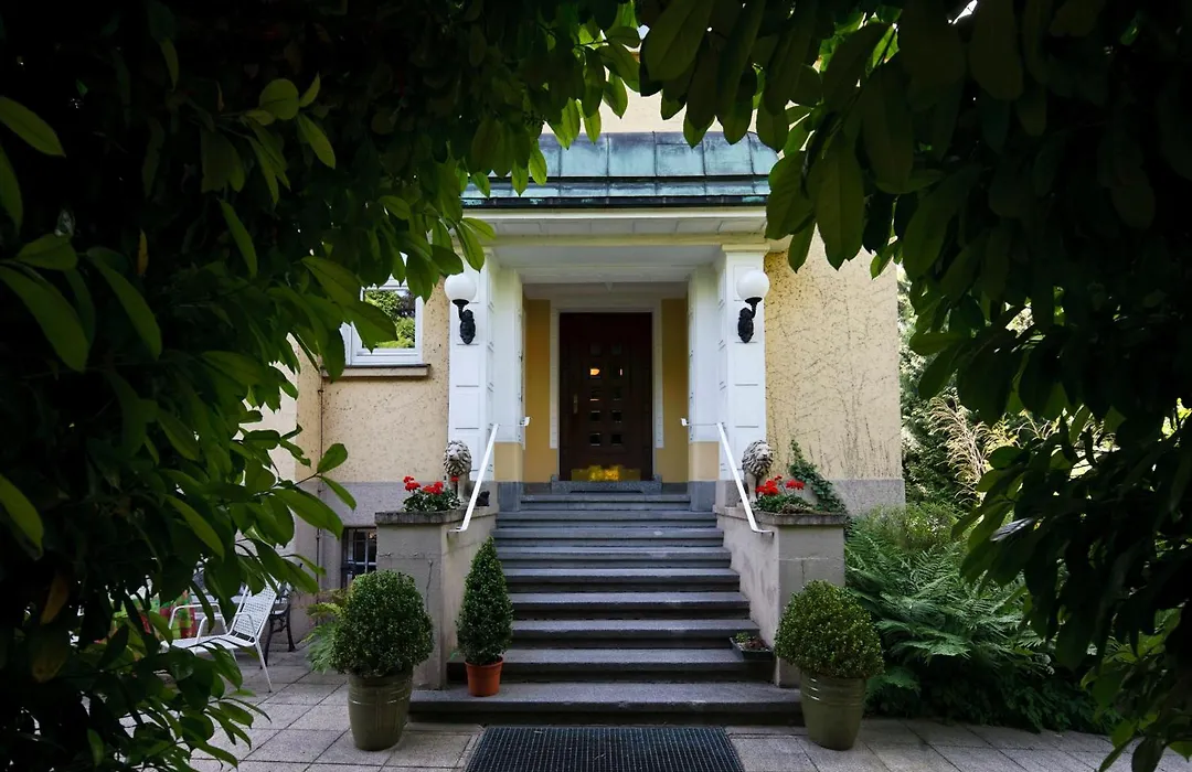 Hotel Park Villa-1