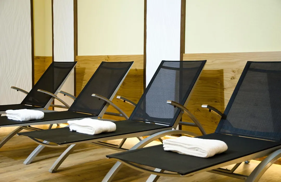 Hotel Garni Arosa-1