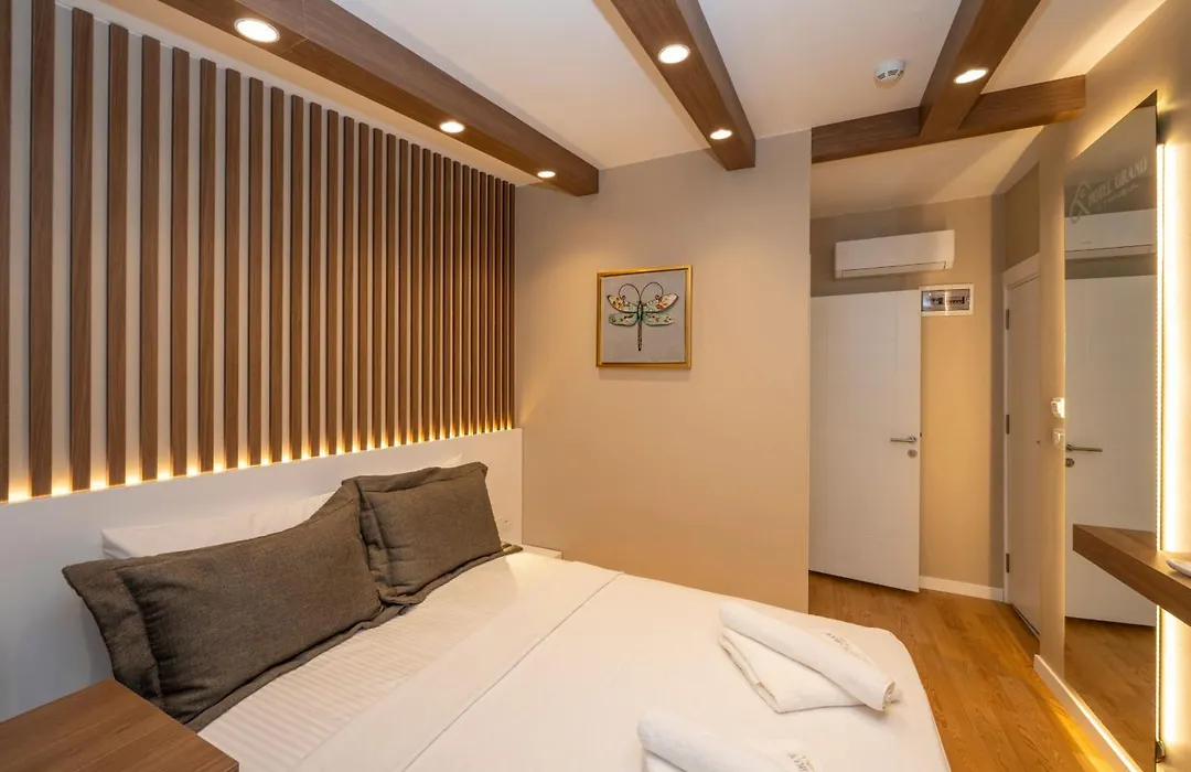 Hotel Grand Istanbul-1
