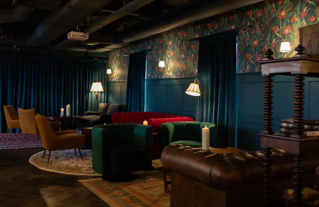 Moxy Edinburgh-1