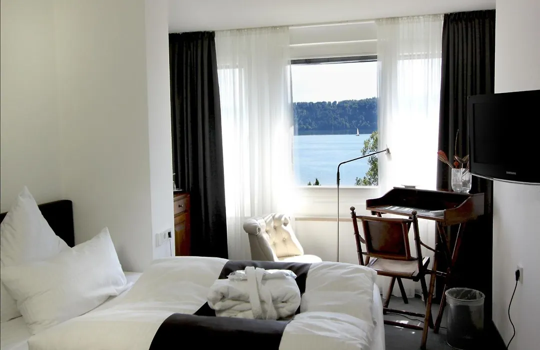 Lupinenhotel Bodensee-1