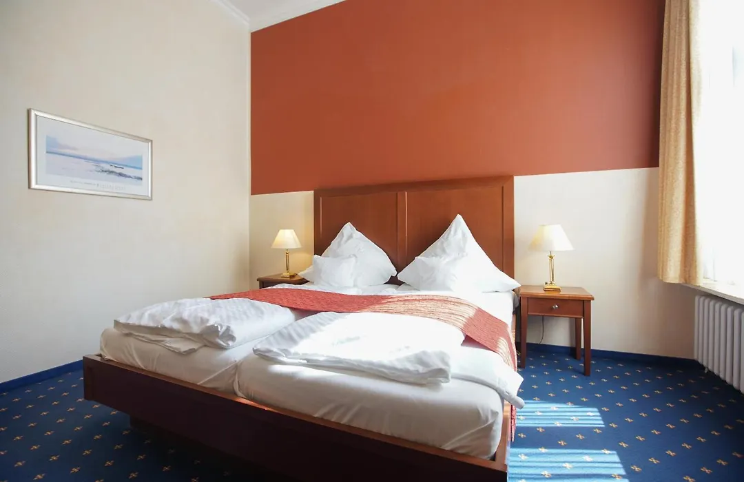 Strandhotel Ostfriesenhof-1