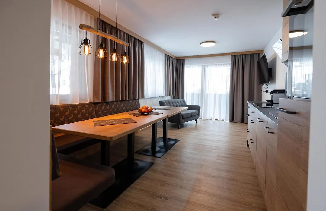 Hotel Steuxner-1