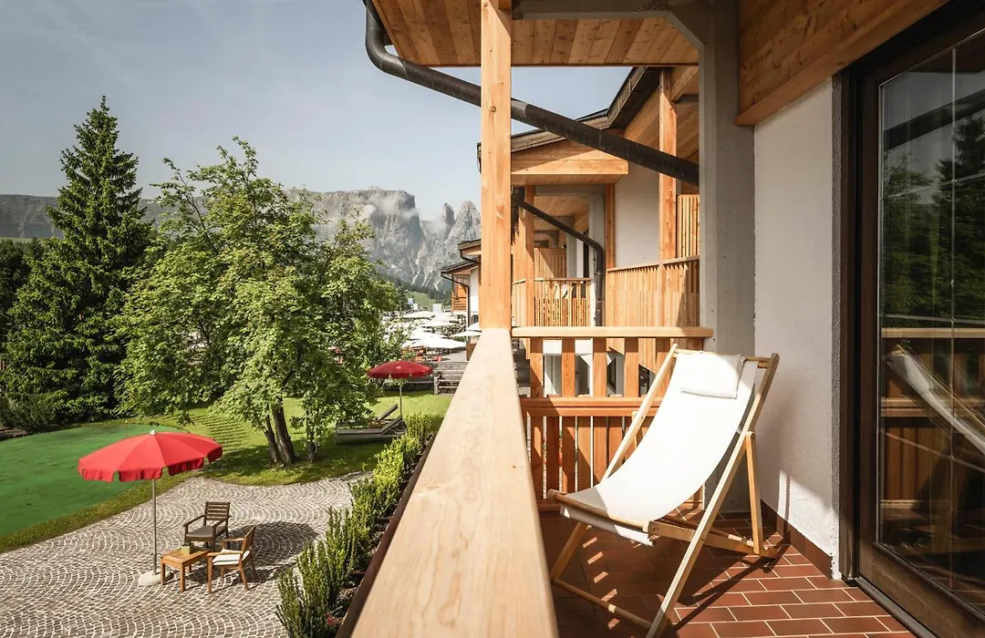 Seiser Alm Plaza-1