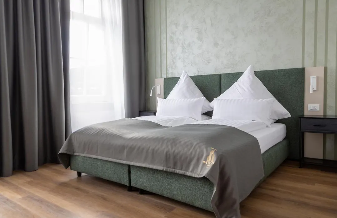 Boutique-Hotel Weisses Haus Art-1