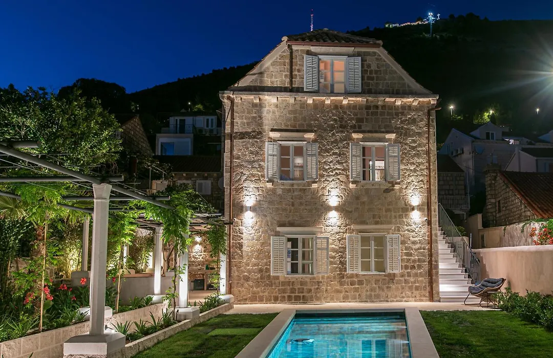 Heritage Villa Spindler By Duhomes-1