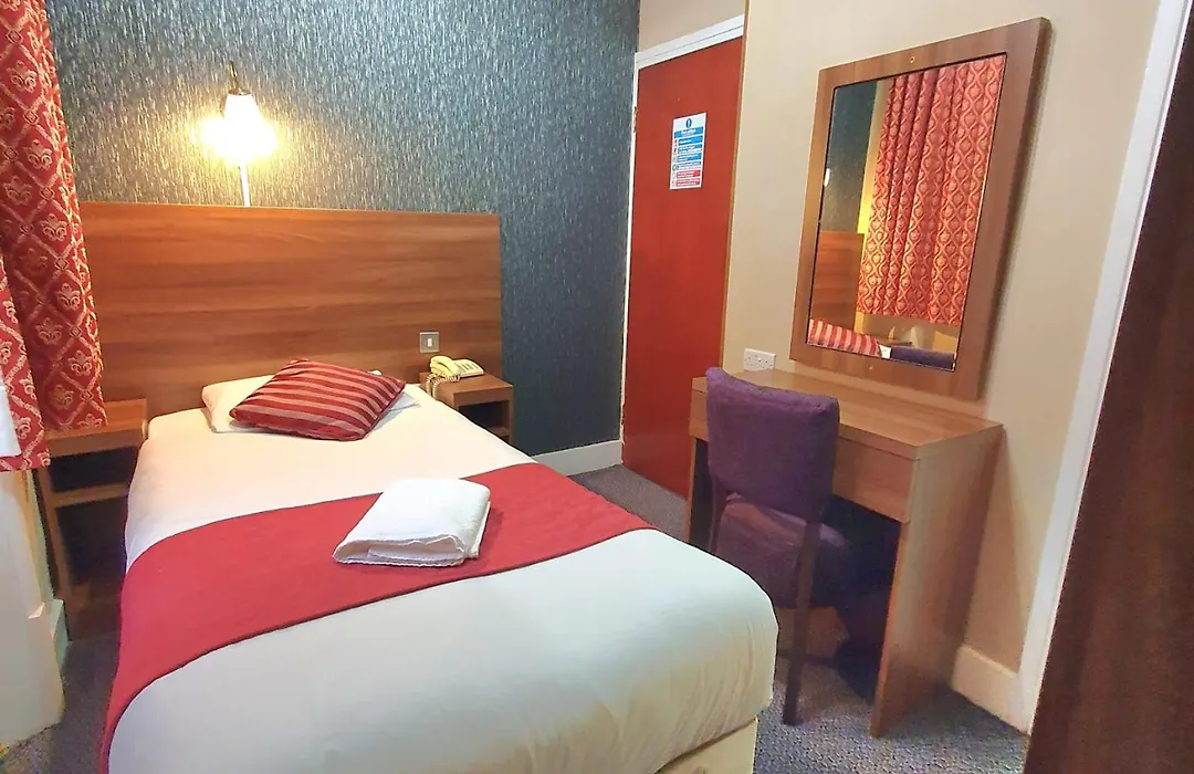 Hotel Oliver, 198 Cromwell Road Sw50Sn-1