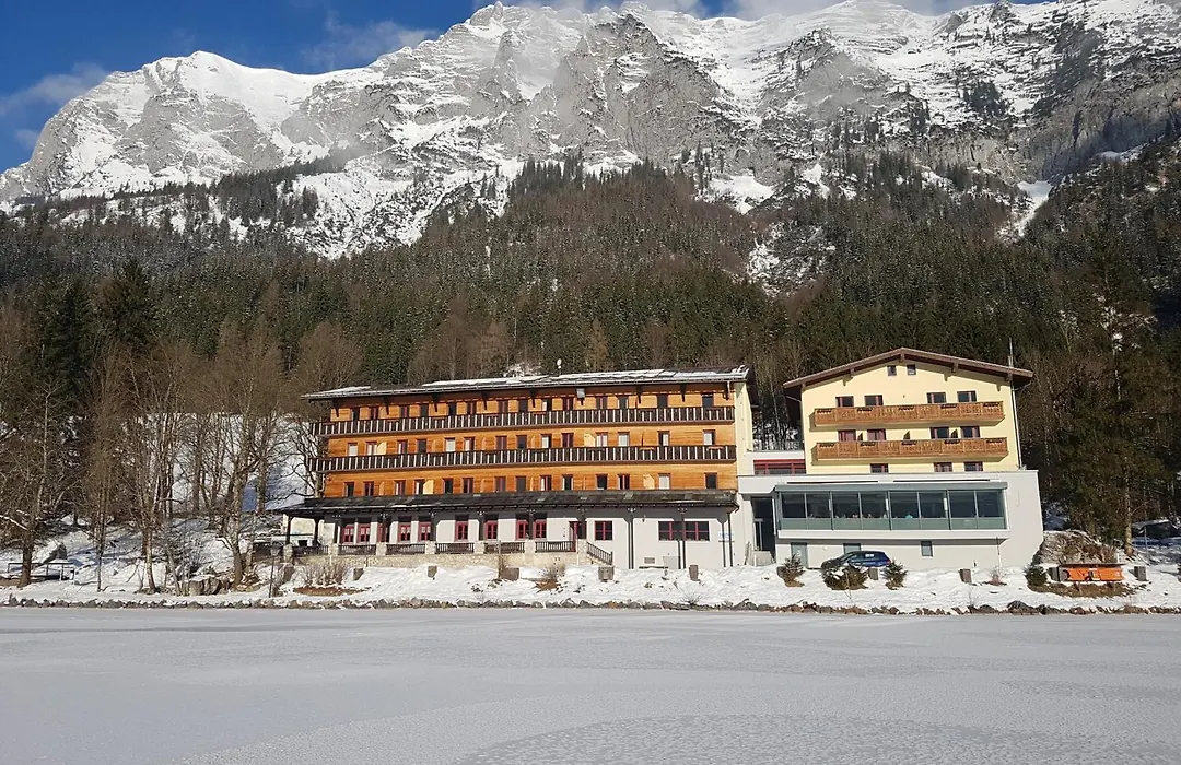 ALPEN EXPERIENCE Jugendgästehaus CVJM Aktivzentrum-1