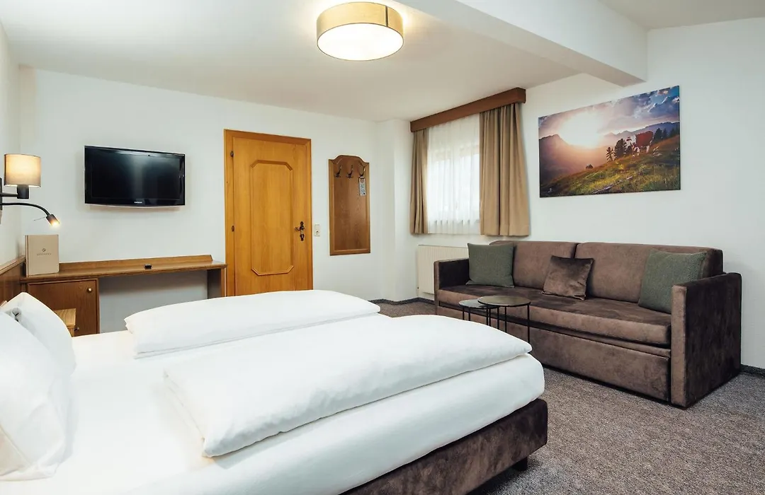Hotel Edelweiss Superior-1