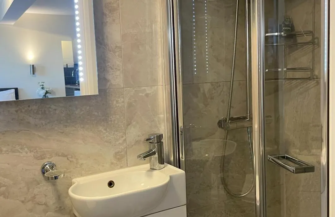Grays Inn Road - Room 6-1