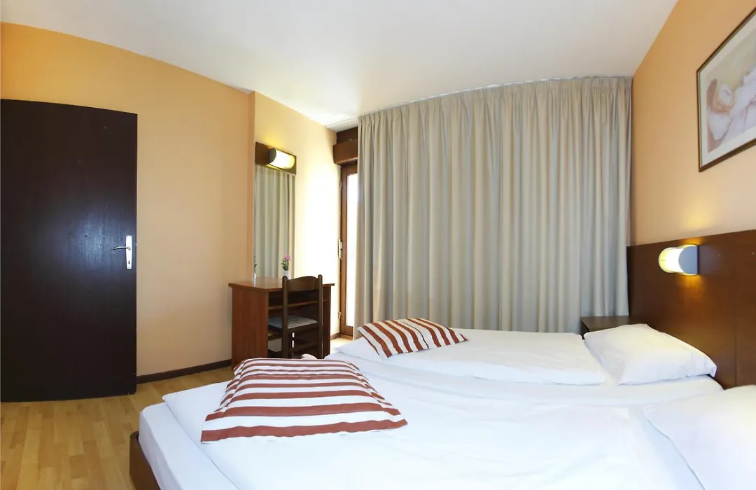 Hotel Donat-1