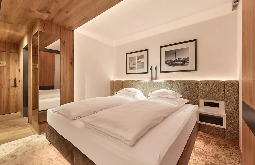 Hotel Auriga-1