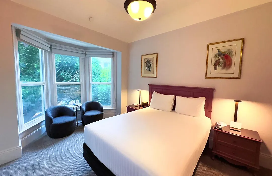 The Grove Inn-1