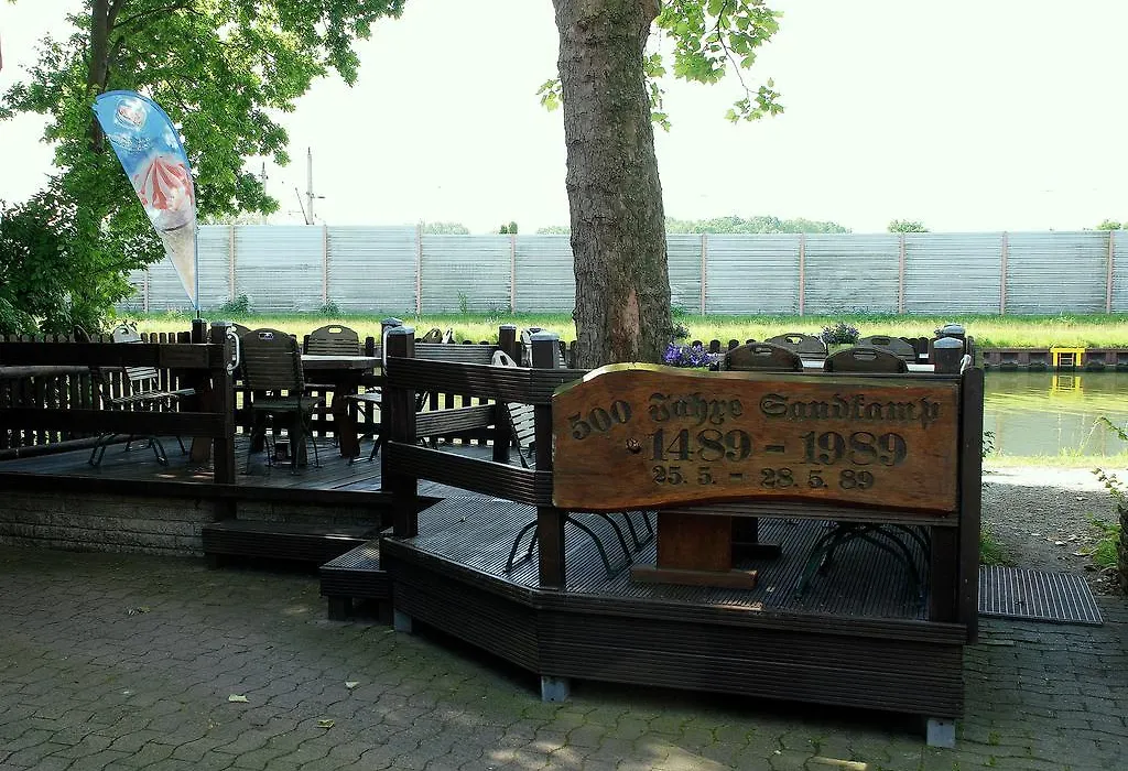 Alter Dorfkrug Am Kanal-1