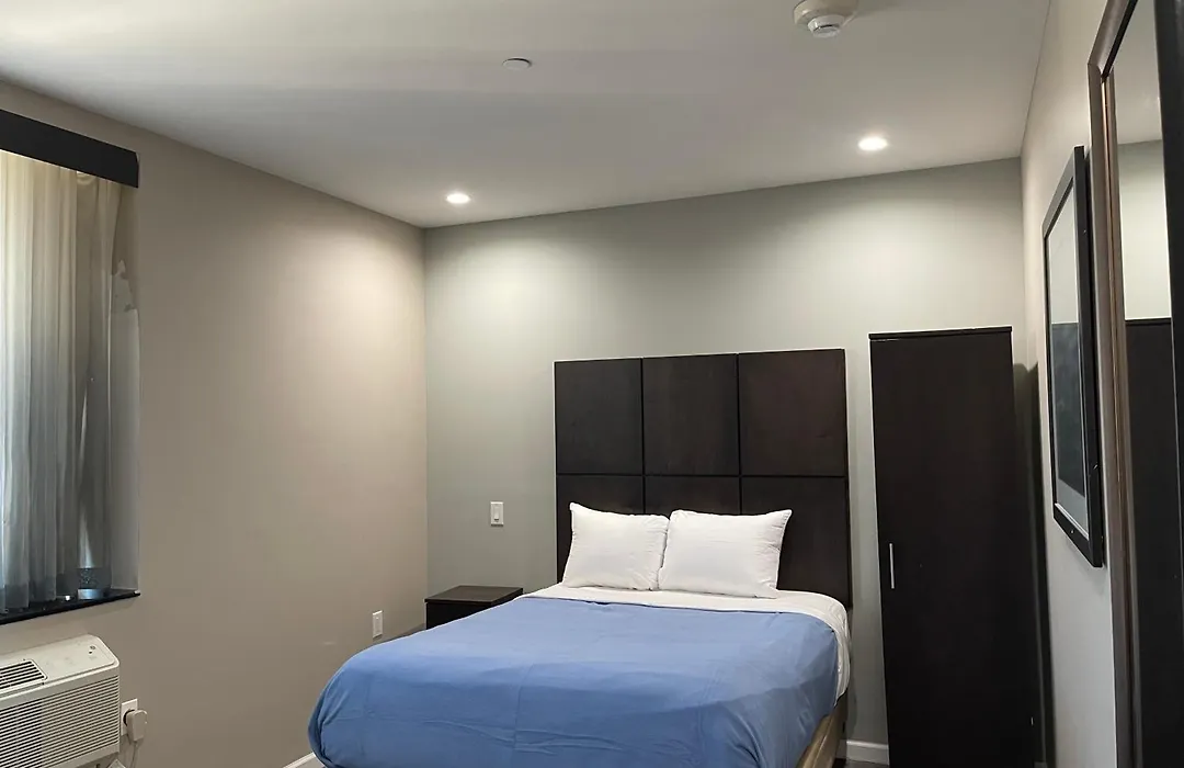 Voyage Hotel-1