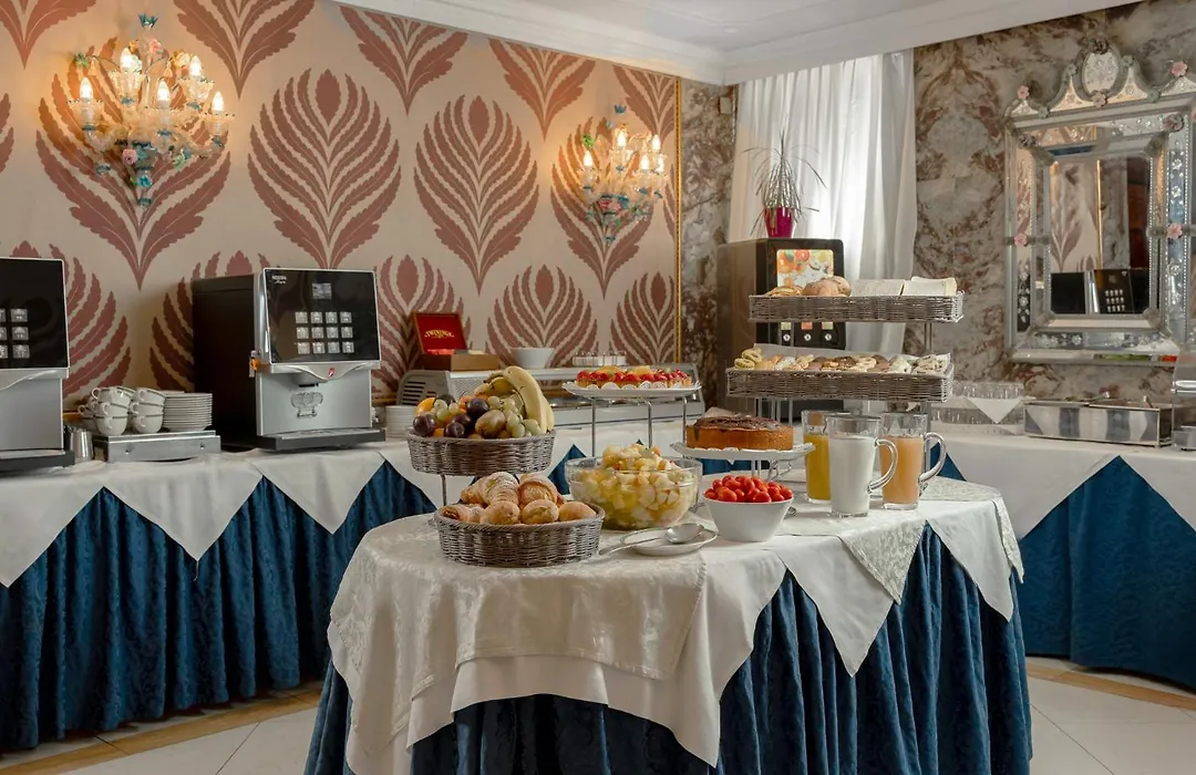 Hotel Montecarlo-1