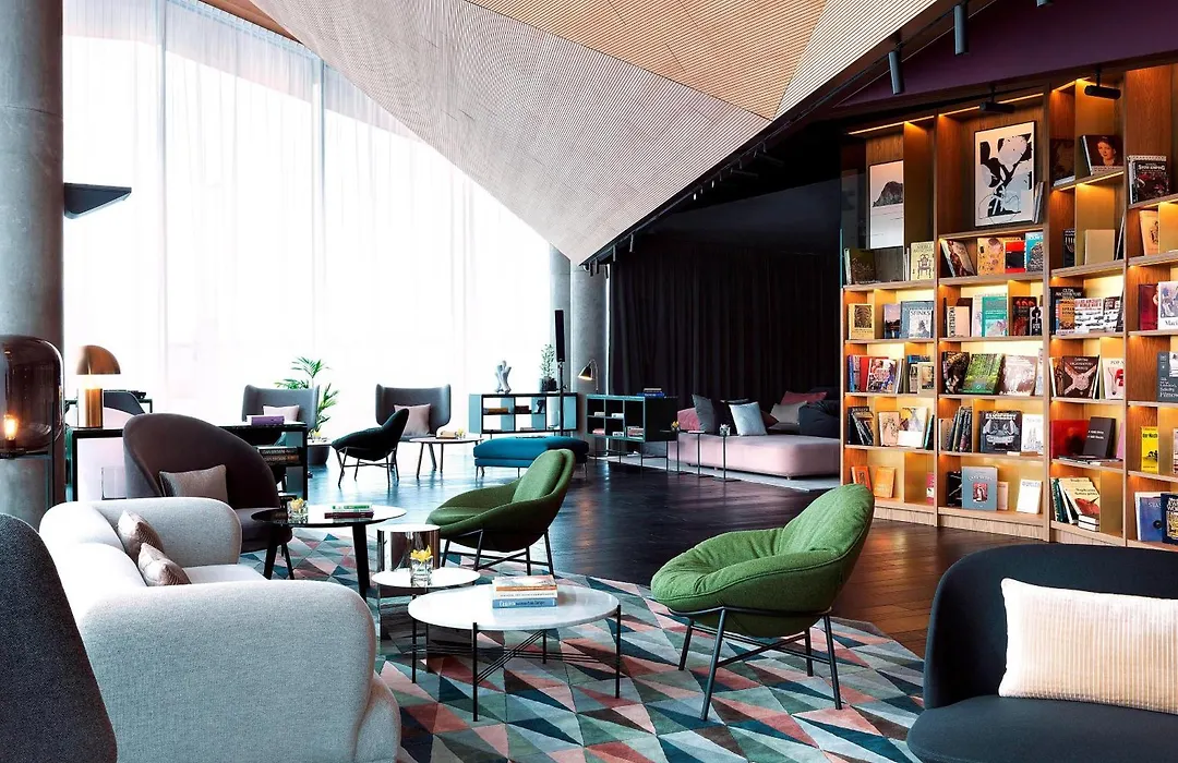 Renaissance Warsaw Airport Hotel-1