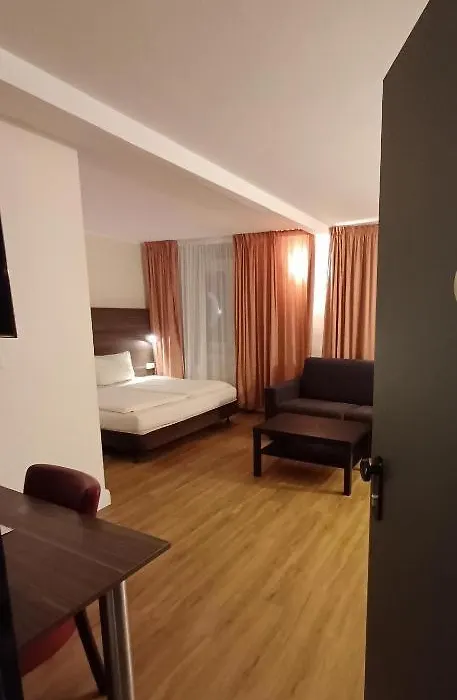 Hotel ARIANA Köln-1