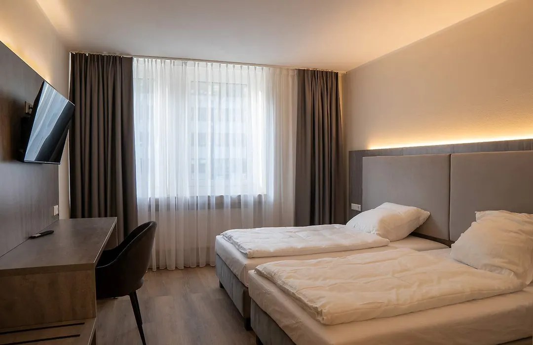 Diamonds Hotel-1