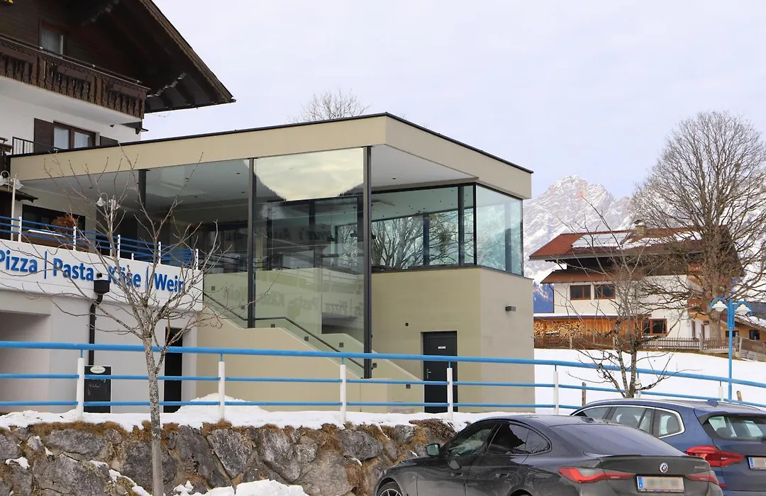 Hotel-Cafe Perner-1