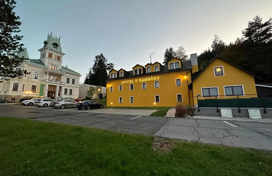 Hotel U Zamecku Cihelny-1