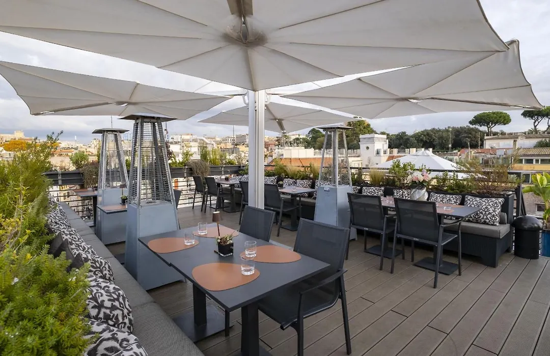 U-Visionary Roma Hotel-1