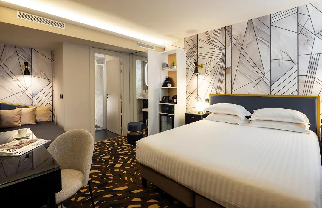 Hotel Mondial-1