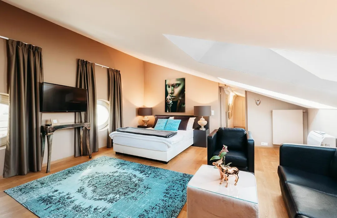Loft Thaler Rooms-1