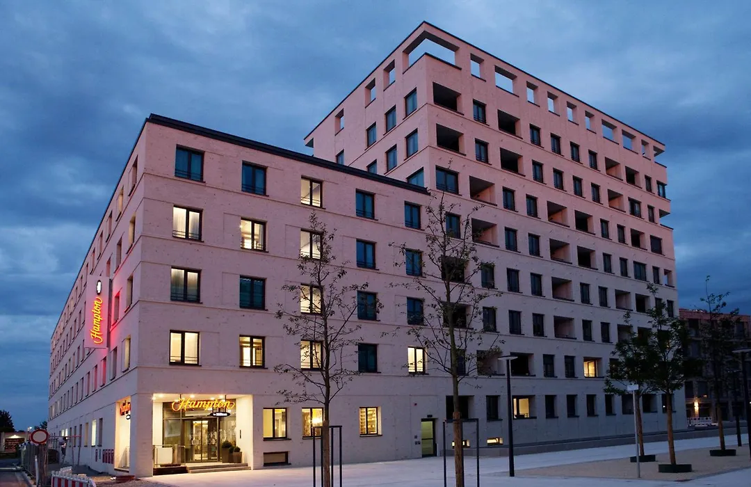 Hampton By Hilton Regensburg-1