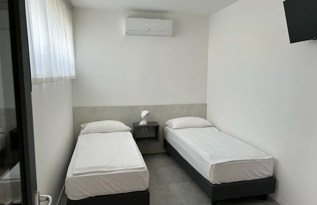 Villa San Zeno Rooms-1