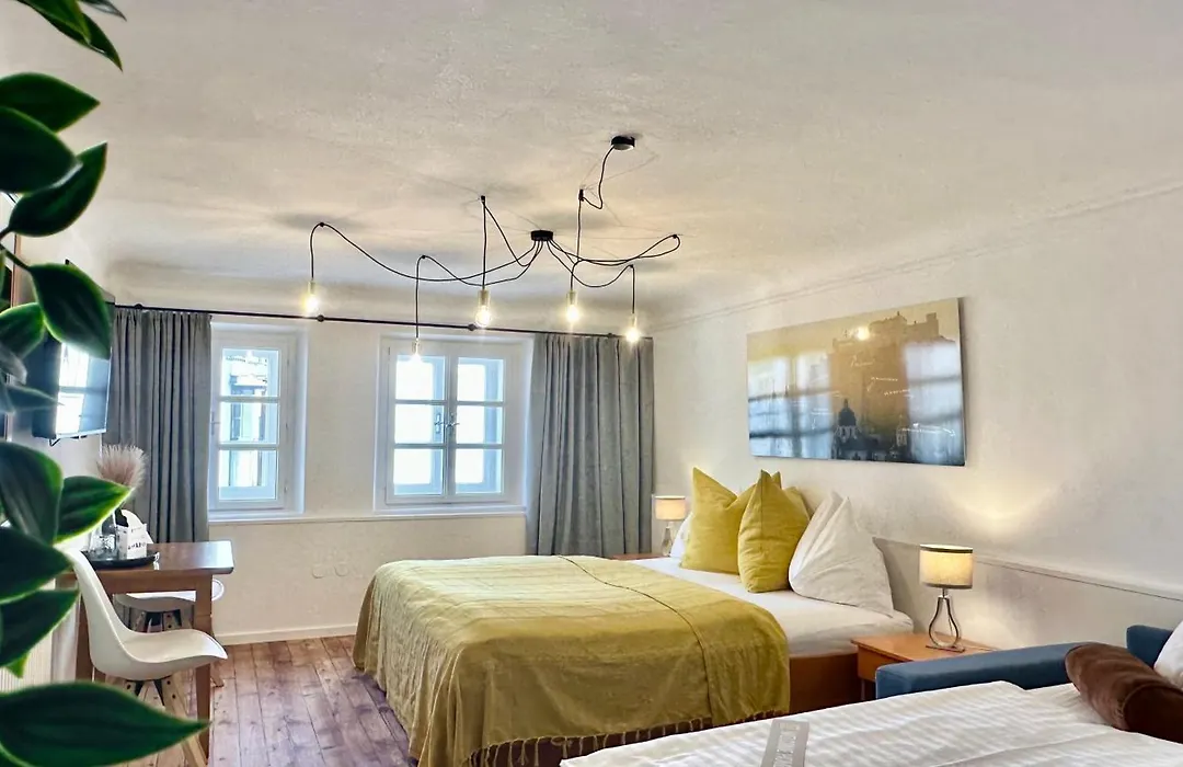 Hotel Krone 1512-1