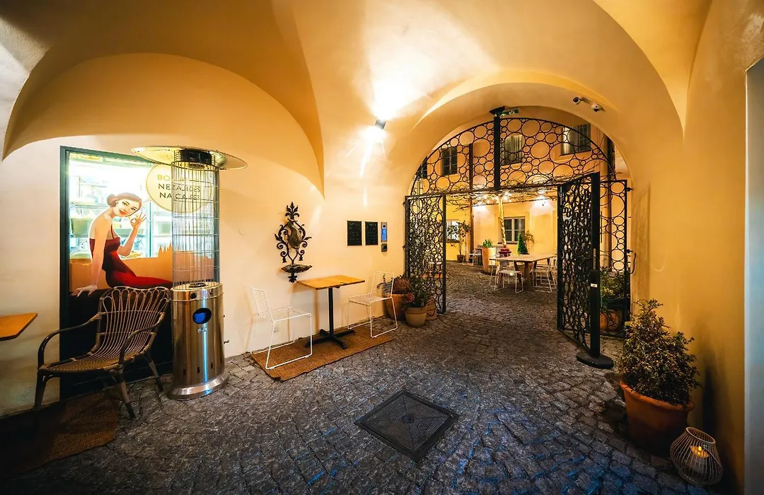 Old Royal Post Boutique Hotel & Premium Suites-1