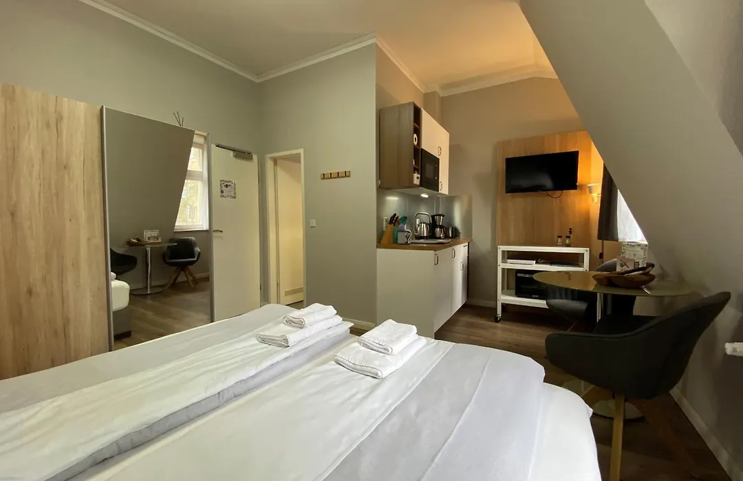 Amaroo - Rooms & Apartments "Charlotte"-1