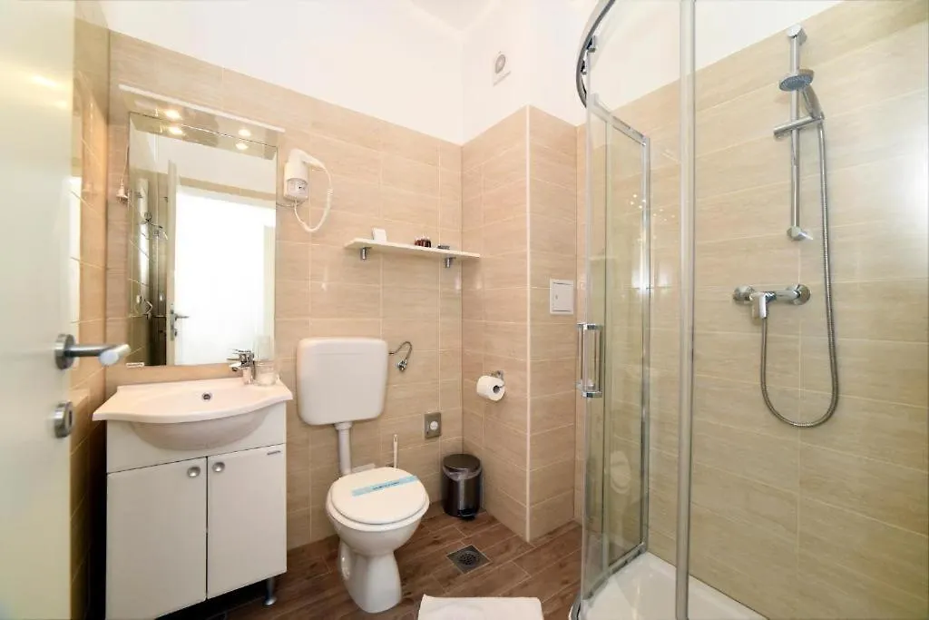 Hotel Orient Zagreb-1