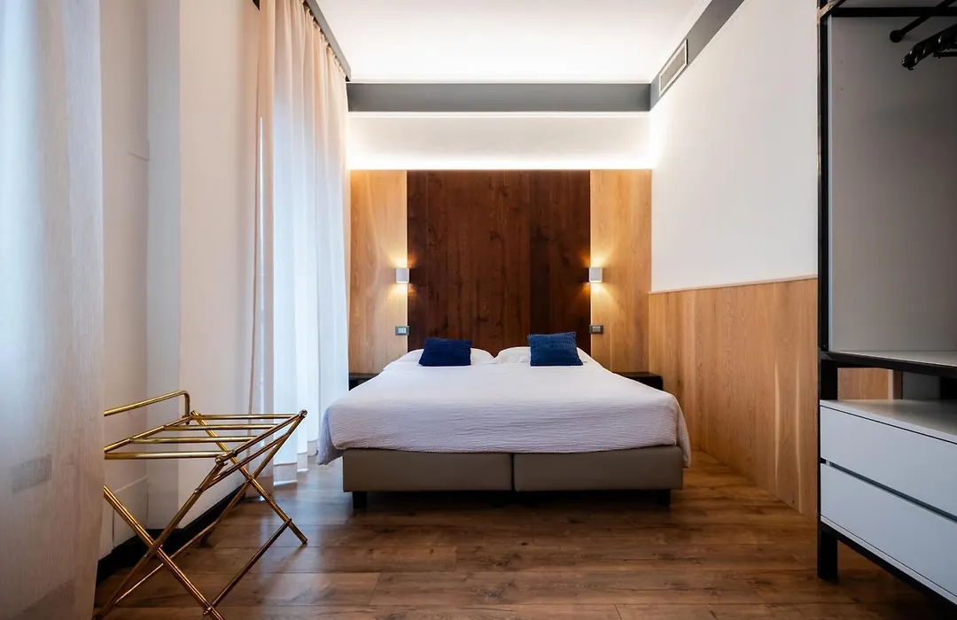 Hotel Italia-1
