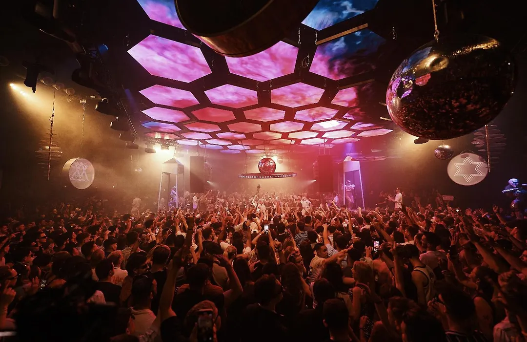 El Hotel Pacha-1