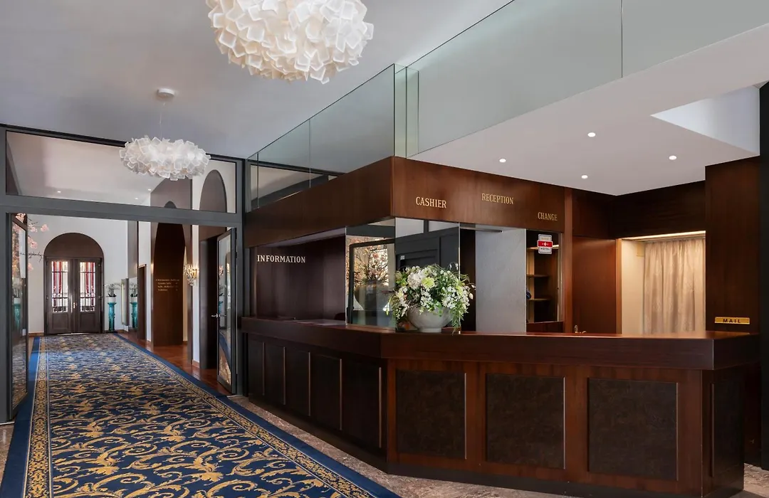 Grand Hotel Europe-1
