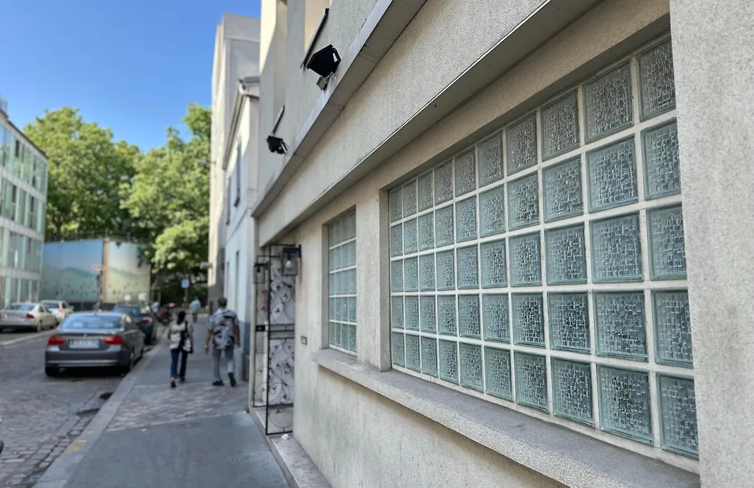 Merryl Hotel-1