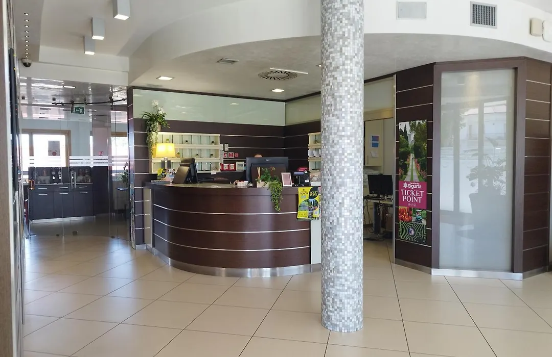 Kairos Garda Hotel - Be Happy Hotels-1