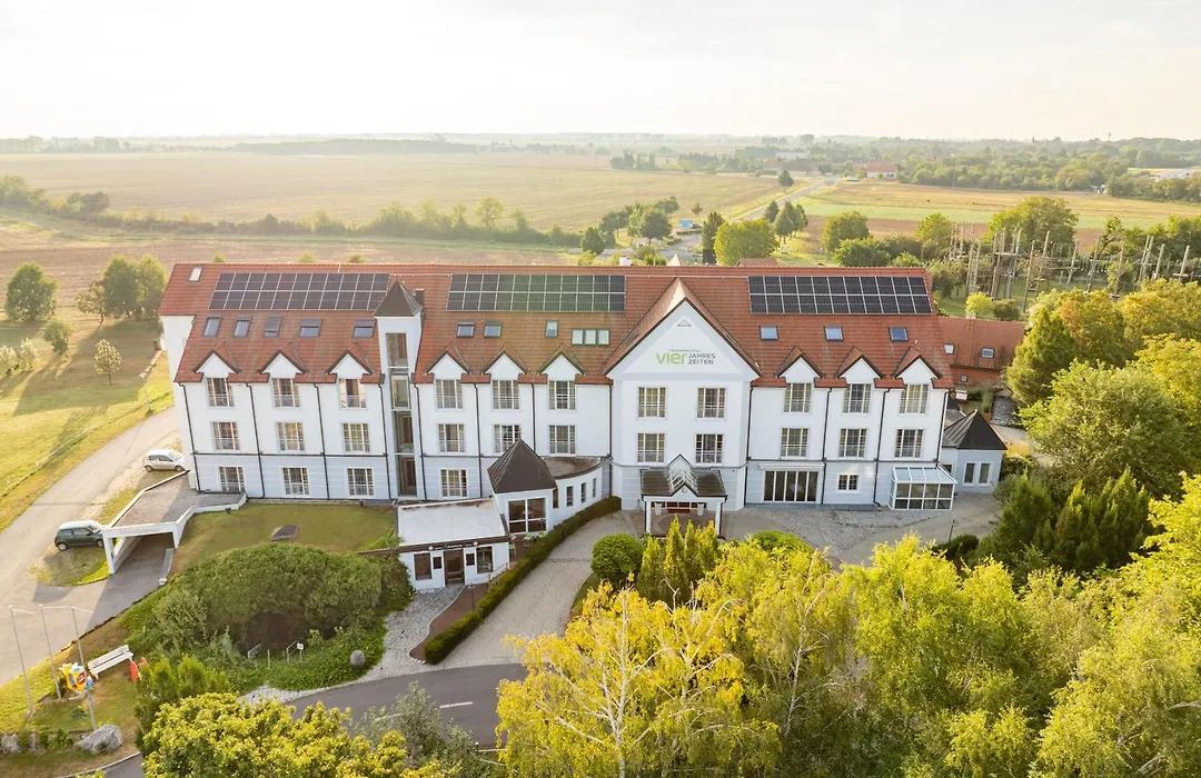 Thermenhotel Vier Jahreszeiten-1