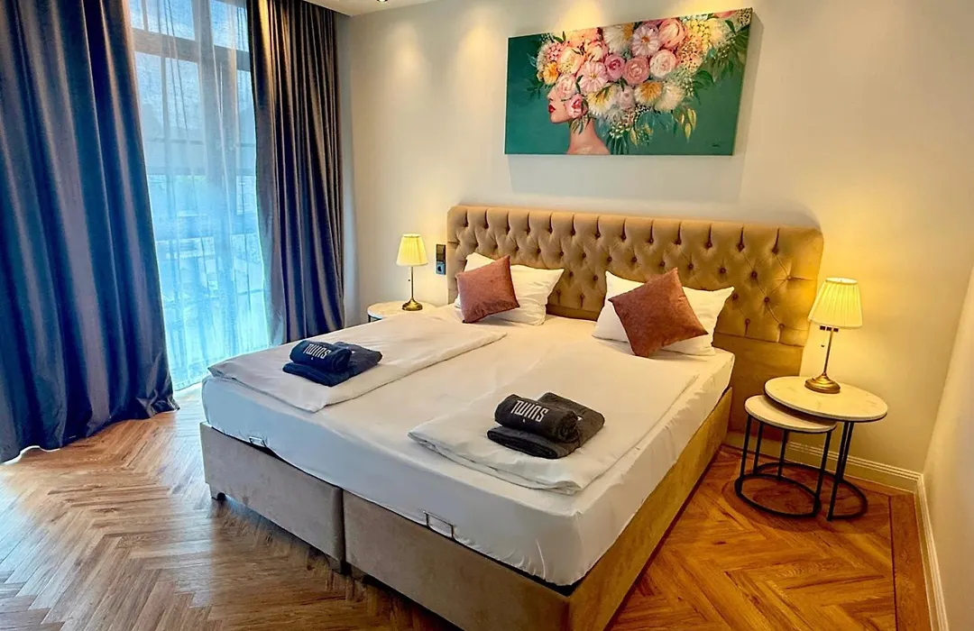 Twins Hotel-1