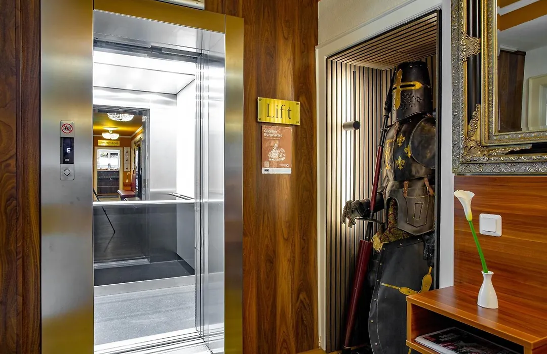 TIPTOP Hotel Burgschmiet Garni-1