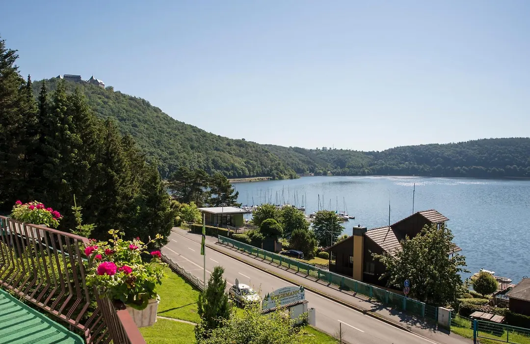 PlusNaturHotel direkt am Ederseeufer Waldhotel Wiesemann und Ferienapartments-1