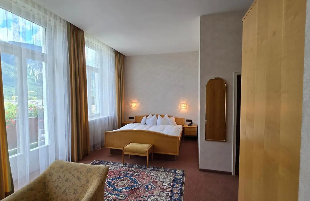 Hotel Alpina-1