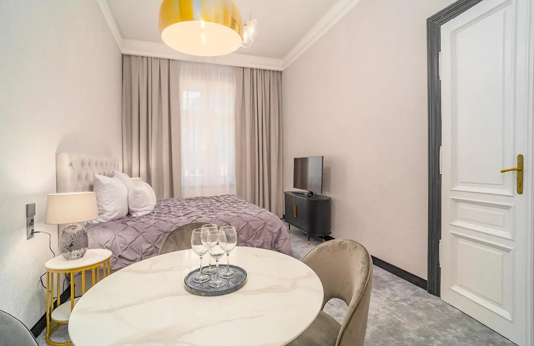 Szewska 22 Boutique-1