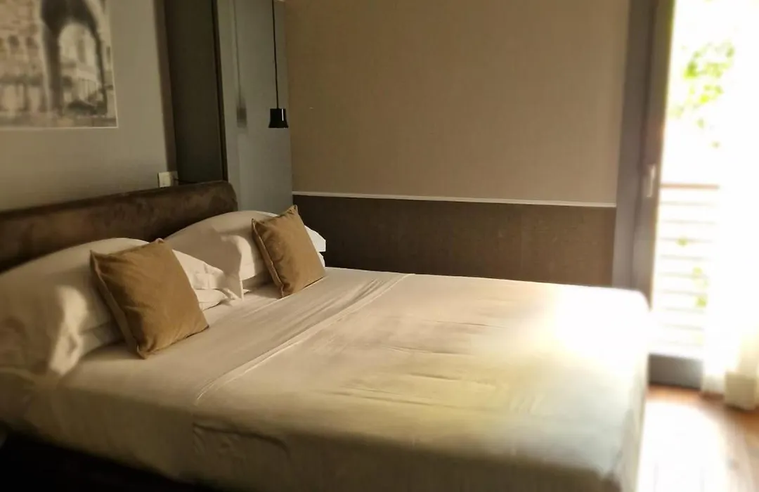Loly Boutique Hotel Roma-1