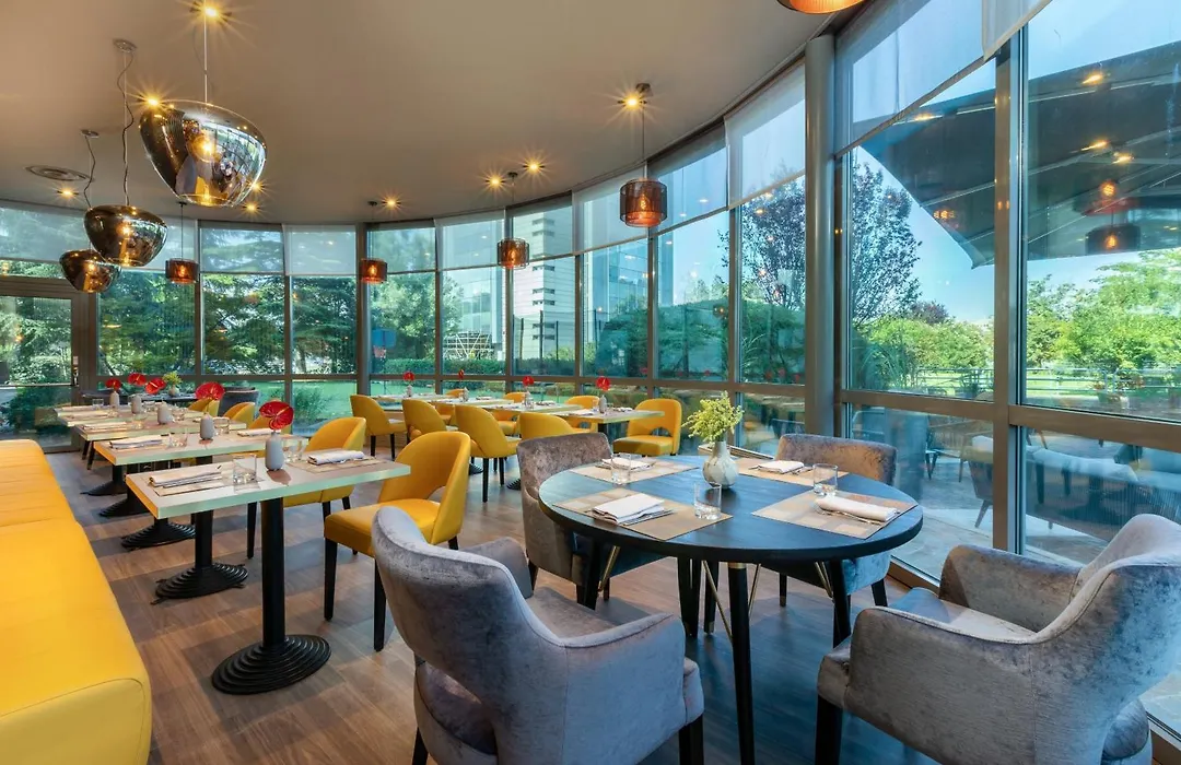 Leonardo Hotel Verona-1