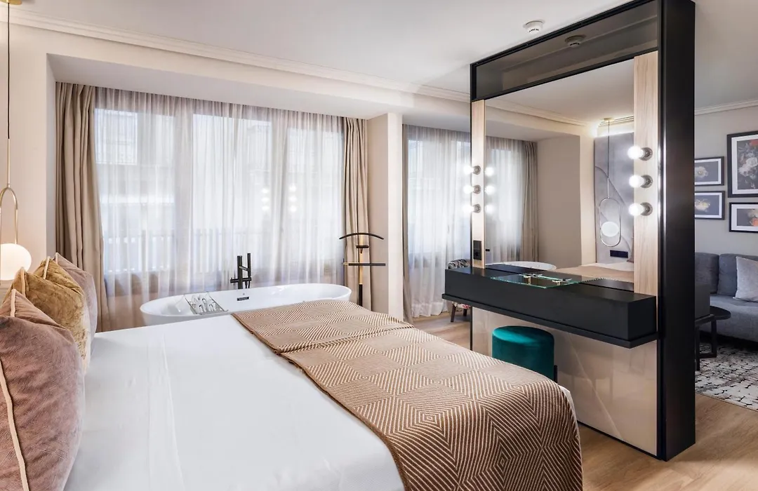 Nivia Born Boutique Hotel-1